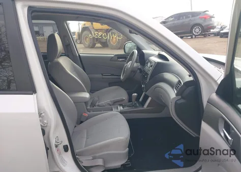 2011 Subaru Forester 2.5X Premium из США, поврежденный, VIN JF2SHBDC7BH736036